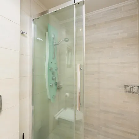 Pomegranate Tree 케텔리오스