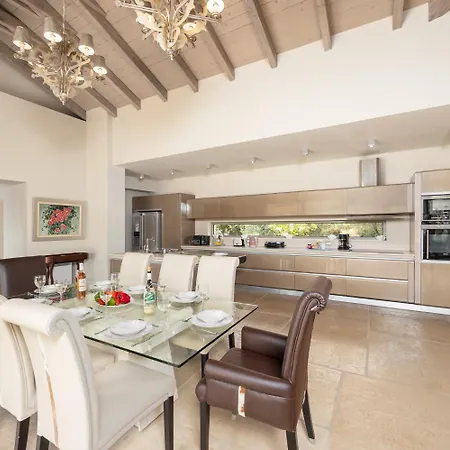 Pomegranate Tree Villa *